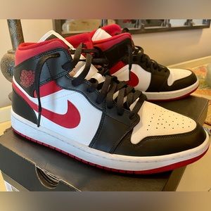 Air Jordan 1 Mid size 10.5 mens. Original purchase was from GOAT.